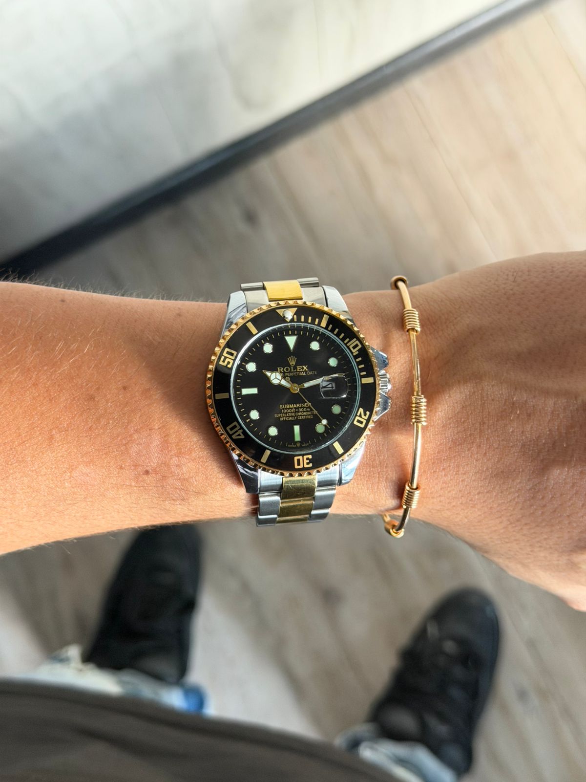 Rlx 2026 Submariner Bicolor Dorado Tablero Negro Bisel Negro