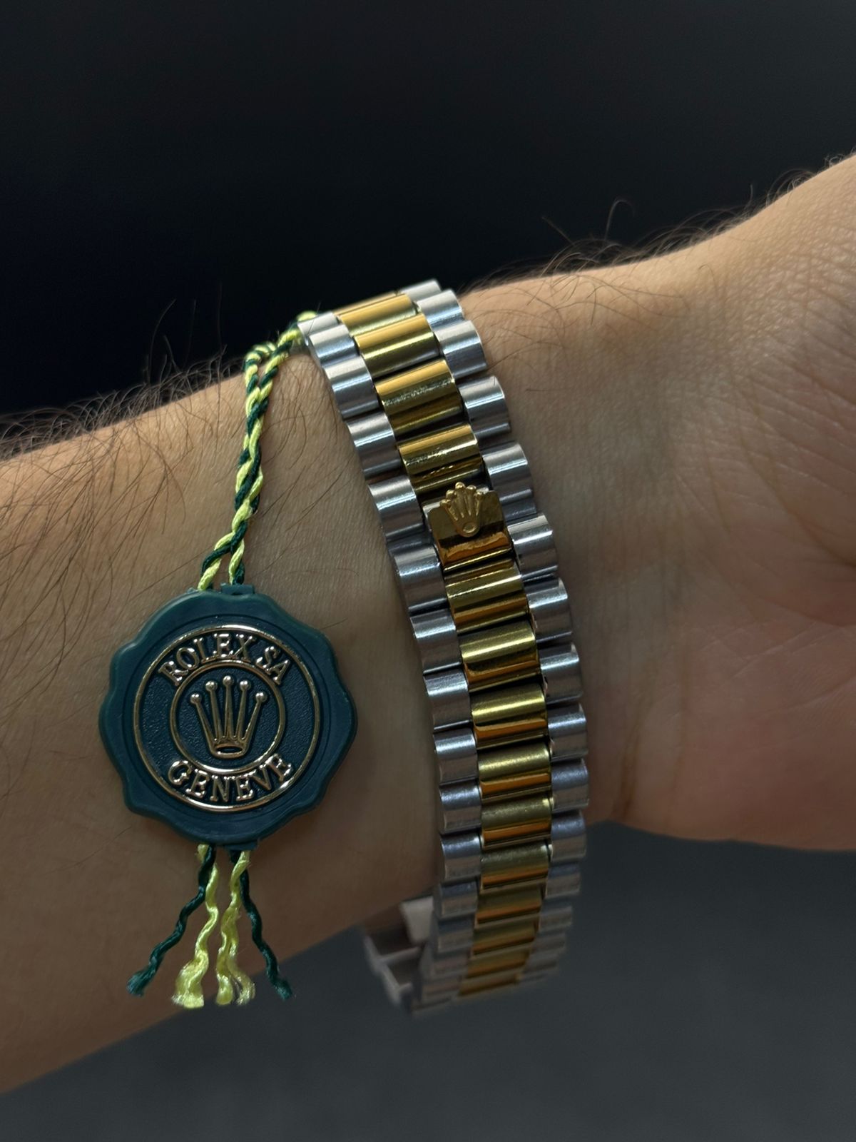 Rlx Arabe Liso Bicolor Dorado Tablero Verde