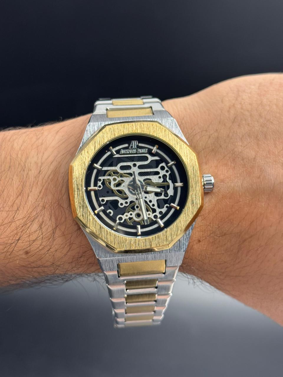 Admrs Oak Metalico Bicolor Dorado Tablero Negro Blanco