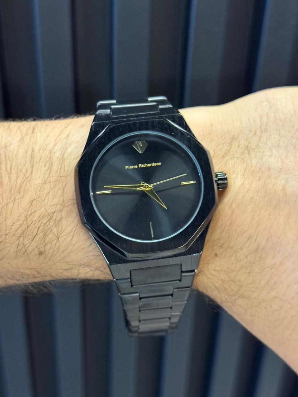 Prr Rchrdson Negro Tablero Negro Dorado