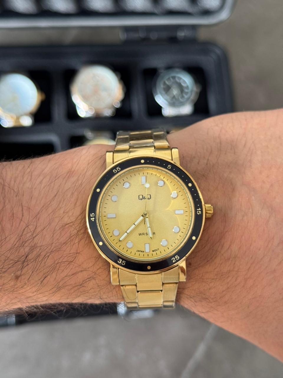 QYQ G14 Dorado Tablero Dorado Bisel Negro