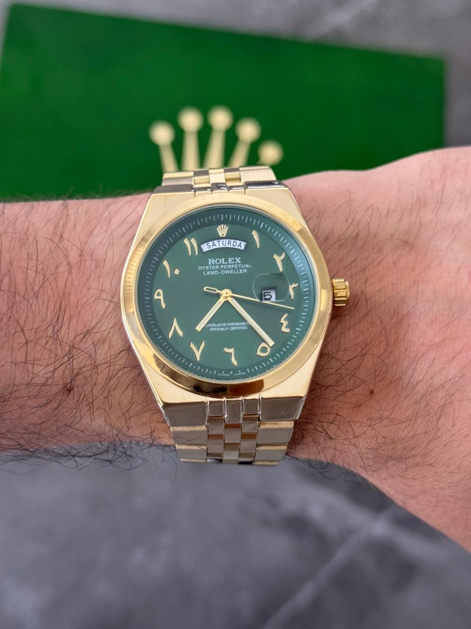 Rlx Arabe Liso Dorado Tablero verde