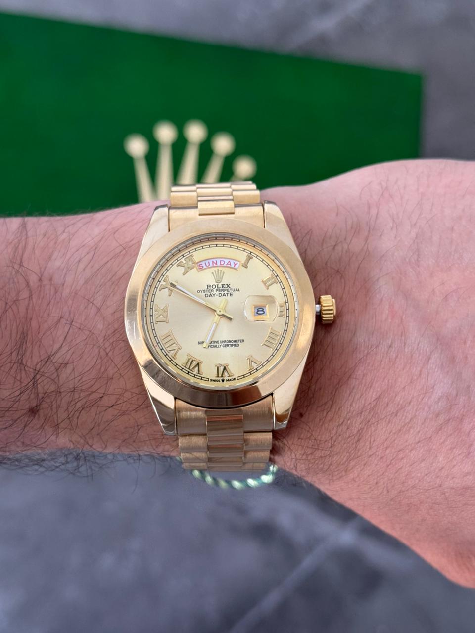 Rlx Roman Liso Dorado Tablero Dorado