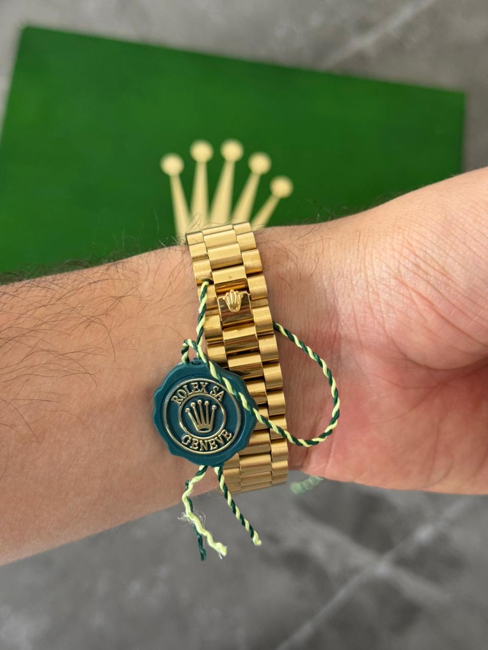 Rlx Roman Liso Dorado Tablero Dorado