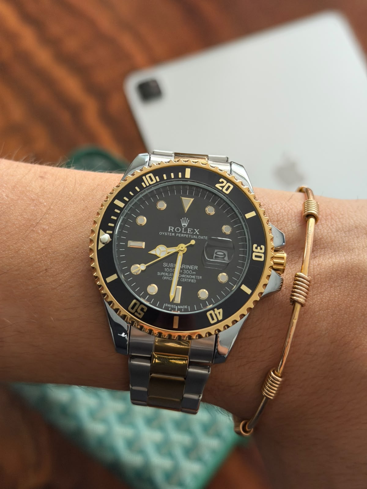 Rlx  Submariner New Bicolor Dorado Tablero Negro Bisel Negro