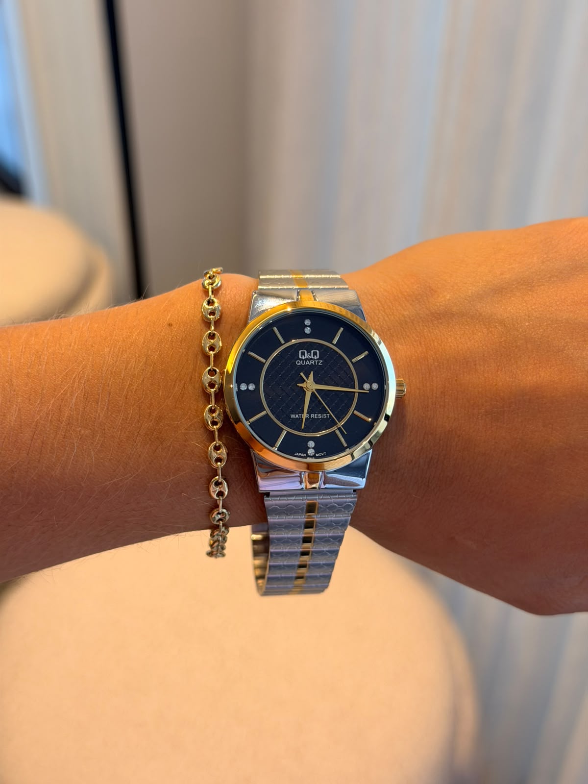 QYQ QT Mujer Bicolor Dorado Tablero Negro