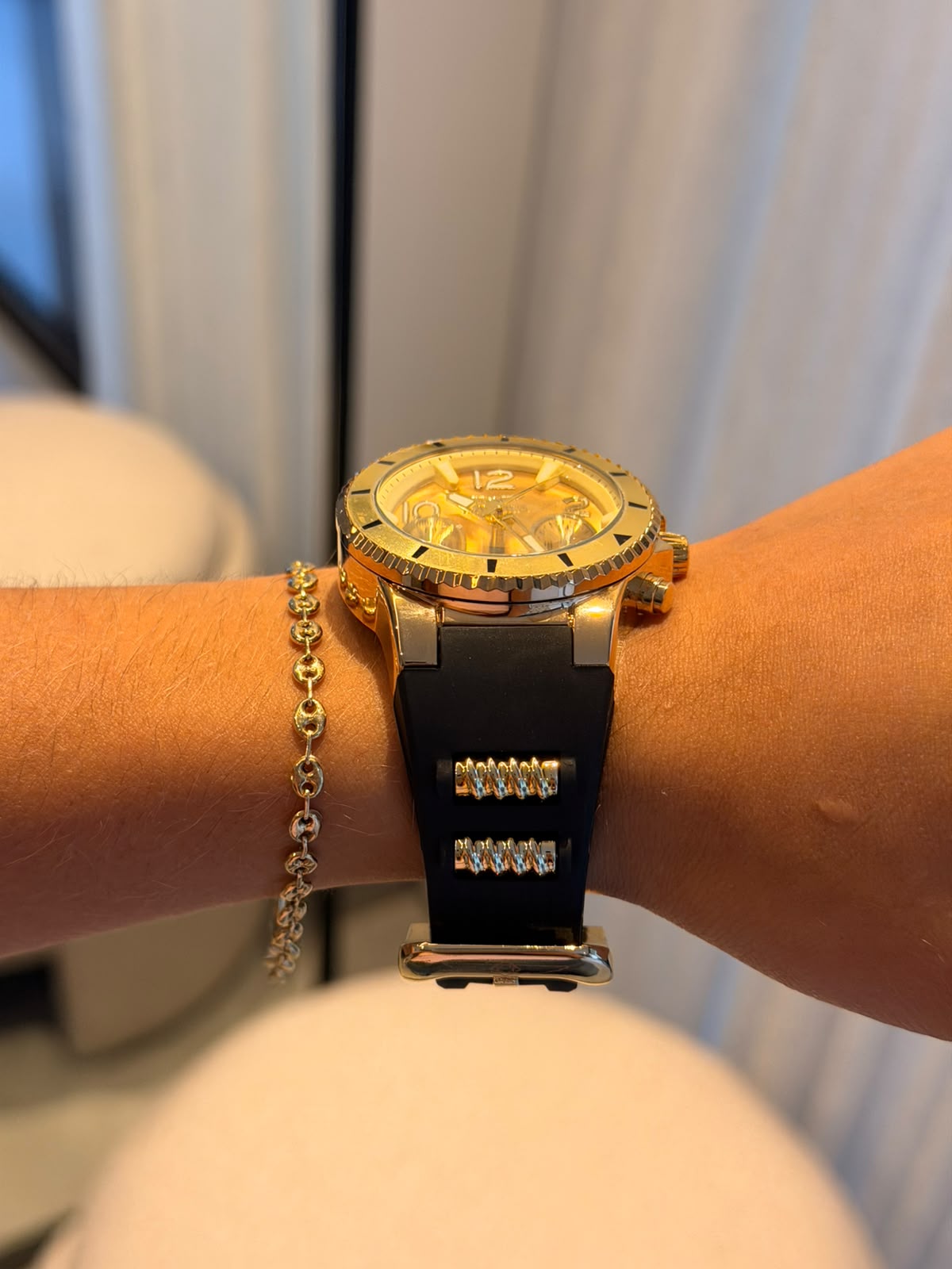Invct 5H Mujer Goma Negra Tablero Dorado Dorado